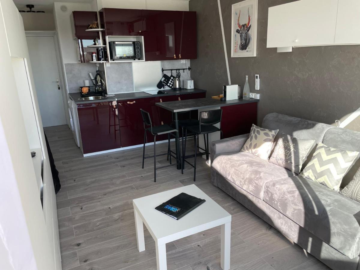 Superbe Studio, Terrasse, Piscine, Parking Le Grau-du-Roi Exterior foto